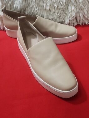 Vince Women`s Leather Saxon-2 Slip On Sneakers